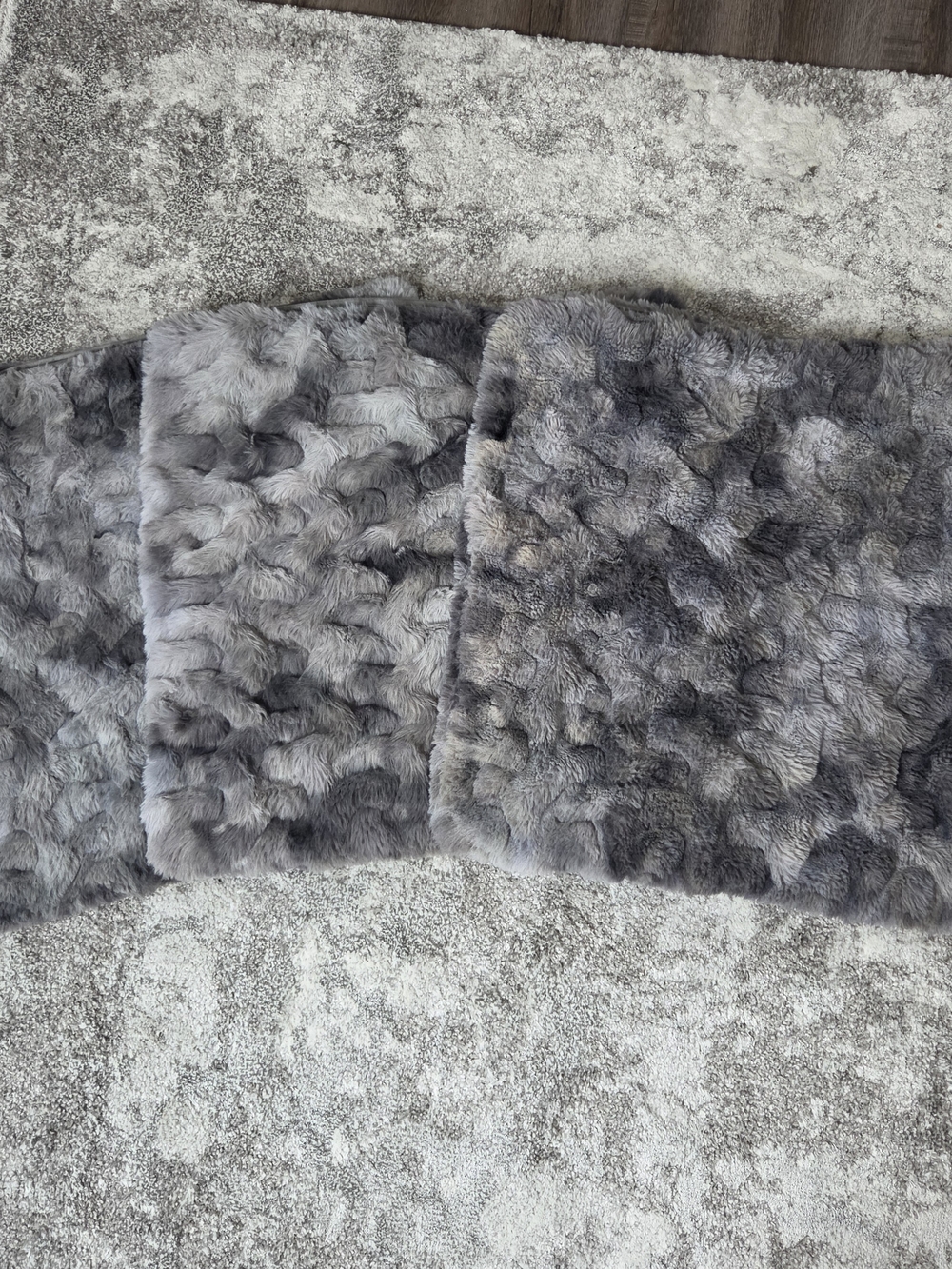 Anthropologie Set Of 3 Luxe Faux Fur Sculpted Bubble Sqaure 24" Pillowcases